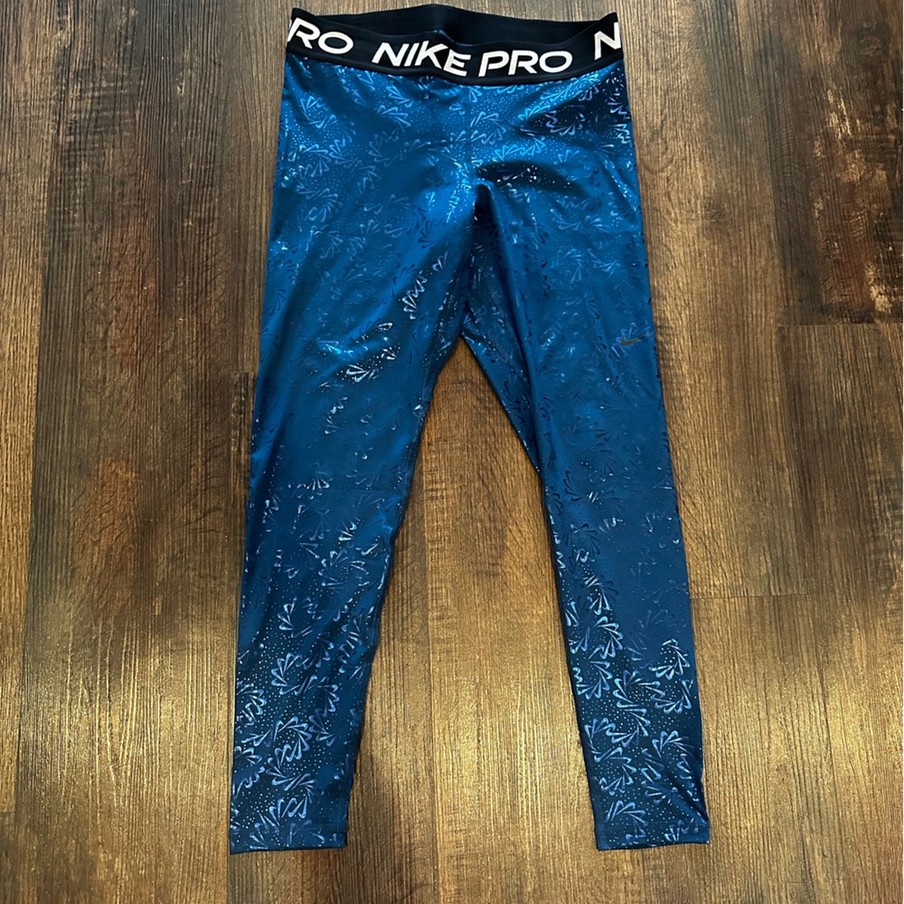 NWOT Nike Pro leggings